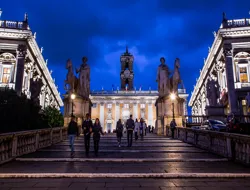 Guided Walking Tour of Rome at Dusk or Night